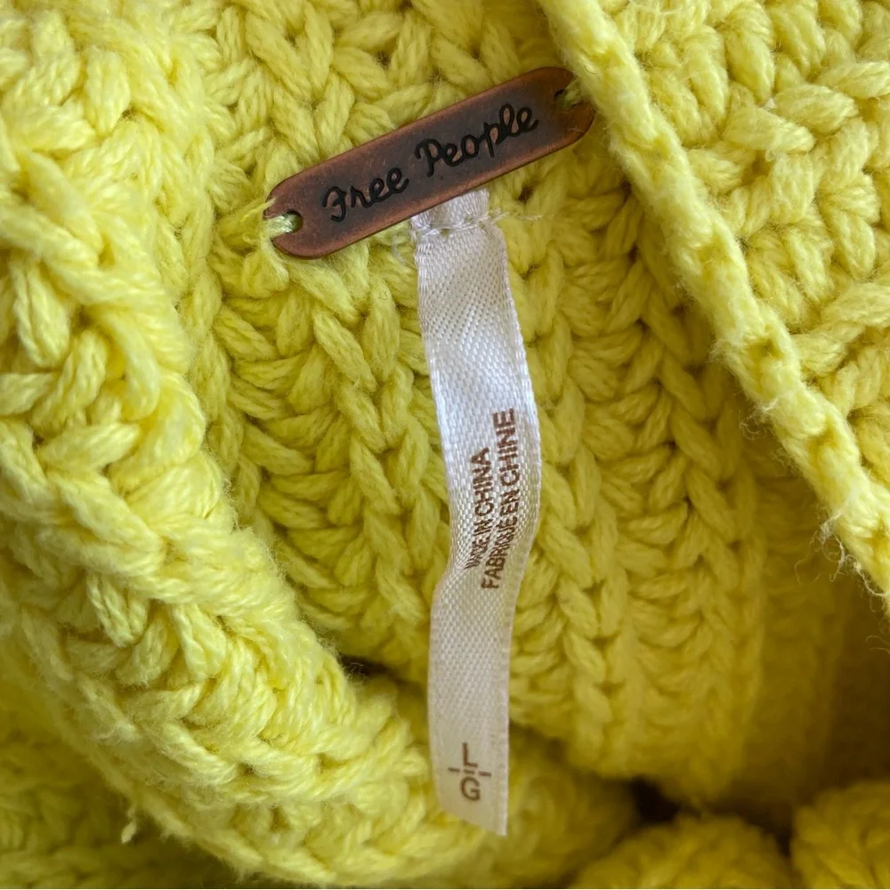 Free People Swim Too Deep Oversized Turtleneck Sweater in Lemon Love 🍋, Sz L - Picture 15 of 16